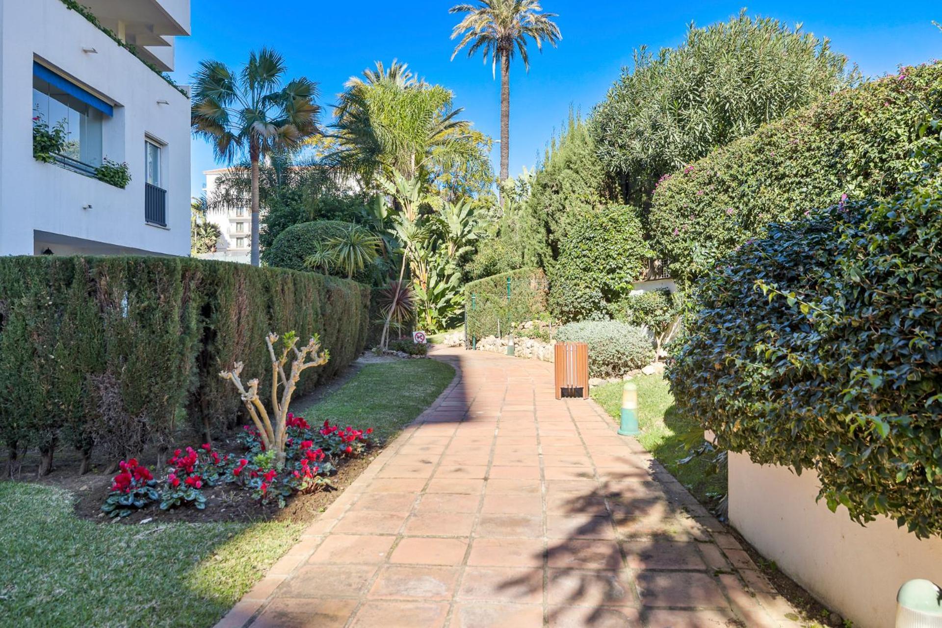Charming And Spacious Apartment In Medina Garden - Puerto Banus Marbella Exteriör bild
